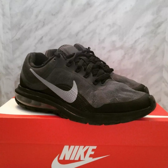 NIKE AIR MAX DYNASTY 2 Women's Black Running Shoes 852445-001 Size 6 - Picture 5 of 8